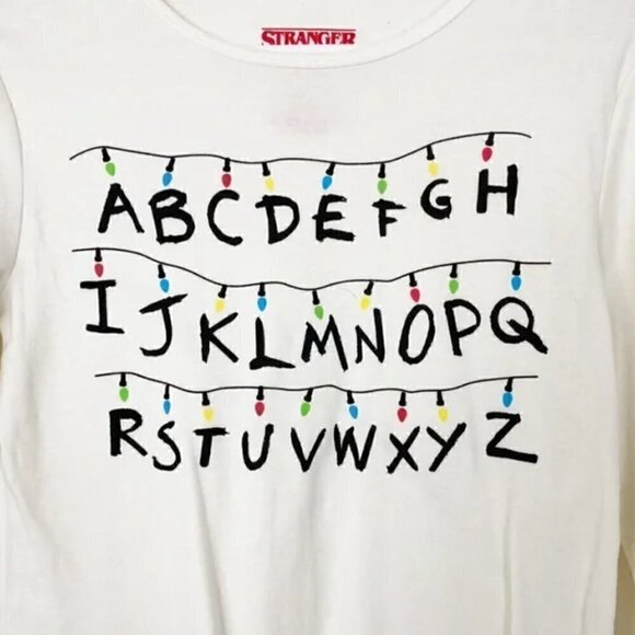 Stranger Things L Top Christmas Lights Alphabet Netflix TV Show Fandom DnD - Picture 4 of 10